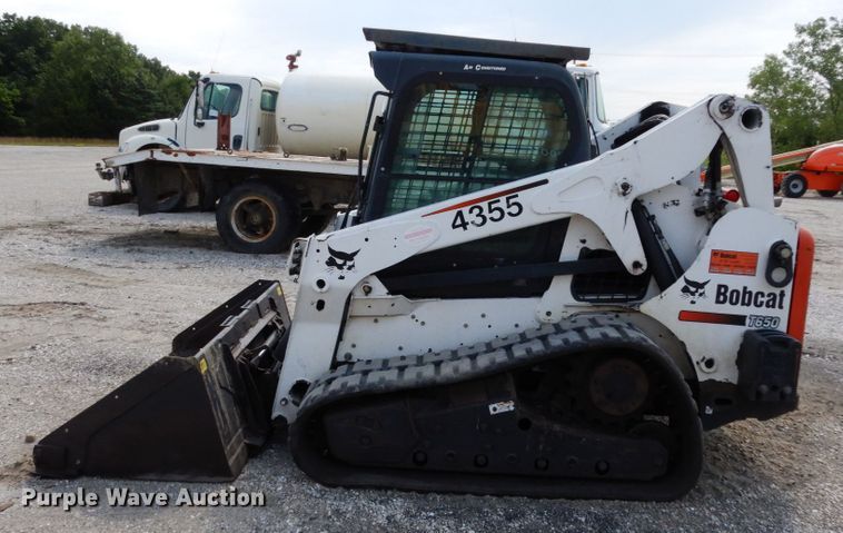 image for item II9602 2010 Bobcat T650  tracked skid steer loader