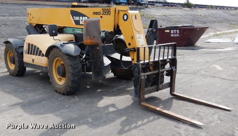 image for item II9603 2009 Caterpillar TL943  telehandler