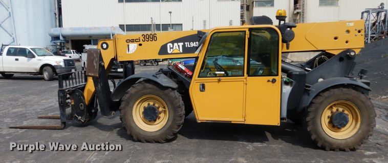 image for item II9603 2009 Caterpillar TL943  telehandler