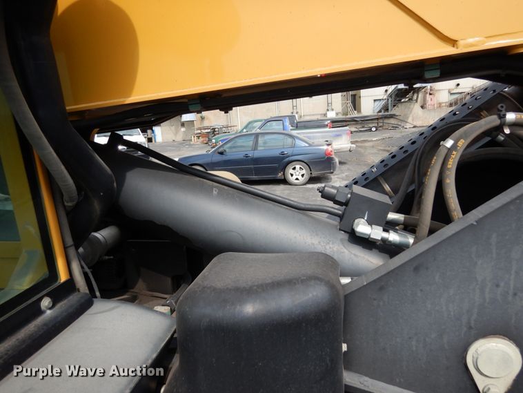 image for item II9603 2009 Caterpillar TL943  telehandler