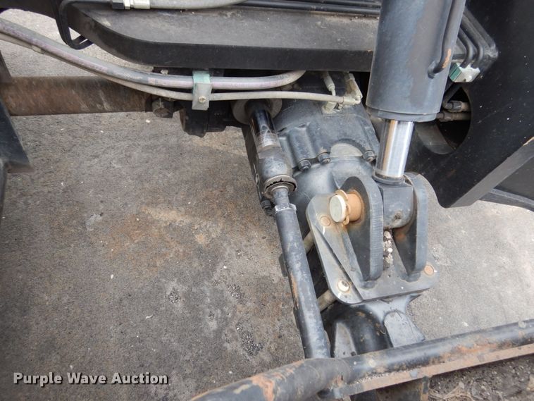 image for item II9603 2009 Caterpillar TL943  telehandler