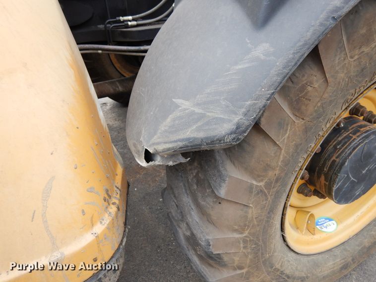 image for item II9603 2009 Caterpillar TL943  telehandler