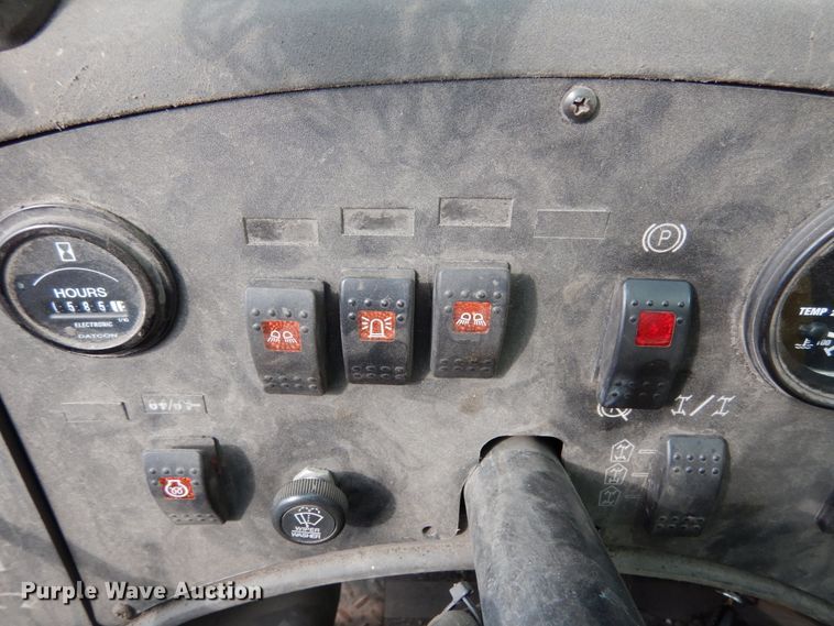 image for item II9603 2009 Caterpillar TL943  telehandler