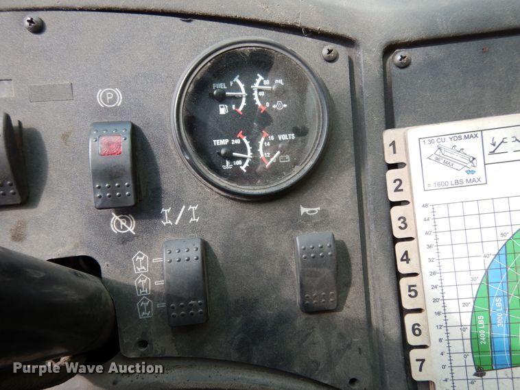 image for item II9603 2009 Caterpillar TL943  telehandler