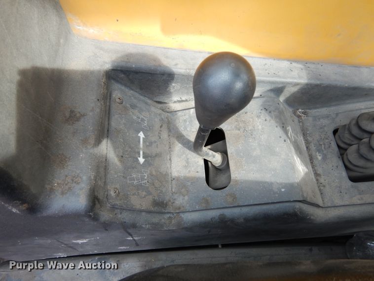 image for item II9603 2009 Caterpillar TL943  telehandler