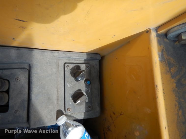 image for item II9603 2009 Caterpillar TL943  telehandler