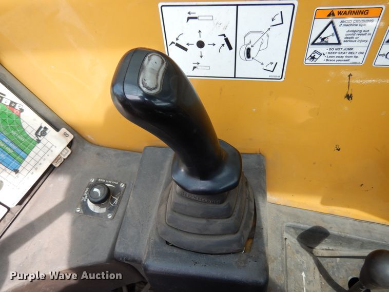 image for item II9603 2009 Caterpillar TL943  telehandler