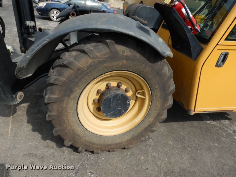 image for item II9603 2009 Caterpillar TL943  telehandler