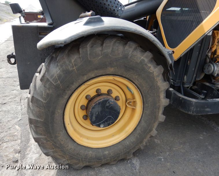 image for item II9603 2009 Caterpillar TL943  telehandler