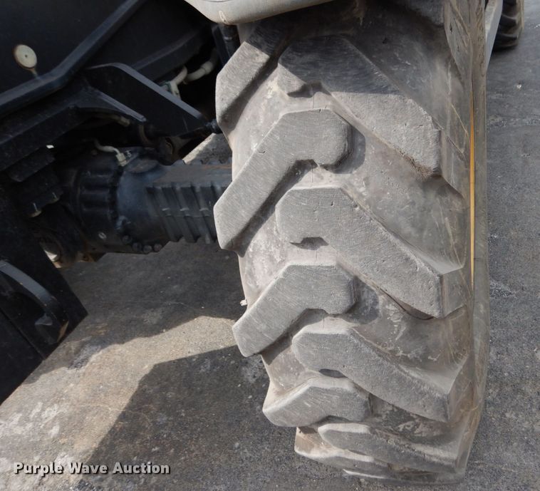 image for item II9603 2009 Caterpillar TL943  telehandler