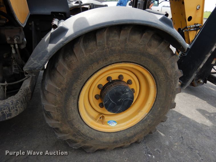 image for item II9603 2009 Caterpillar TL943  telehandler