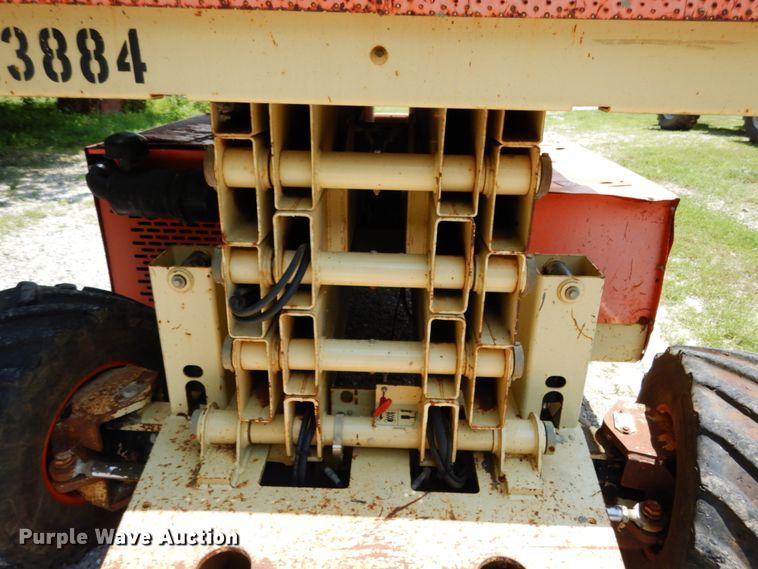image for item II9608 2000 JLG 33RTS  scissor lift