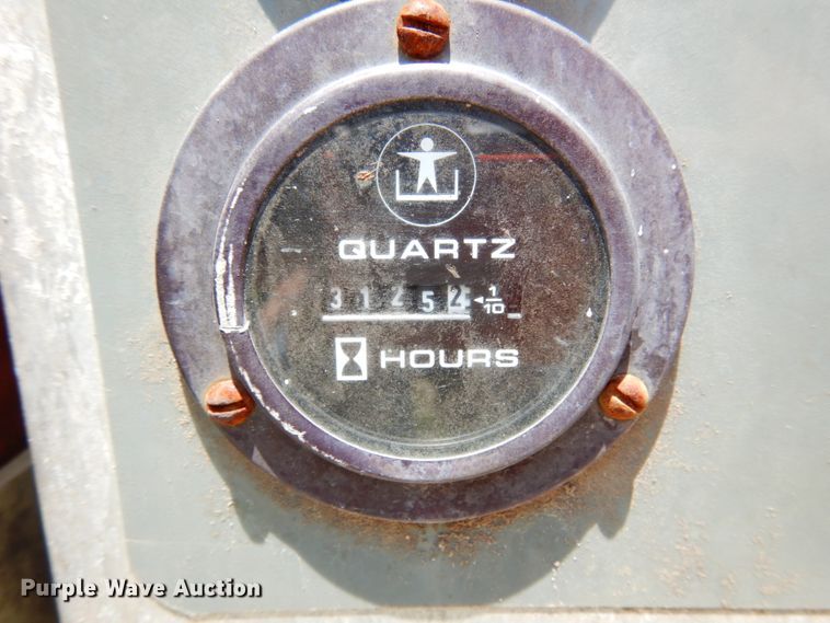 image for item II9608 2000 JLG 33RTS  scissor lift