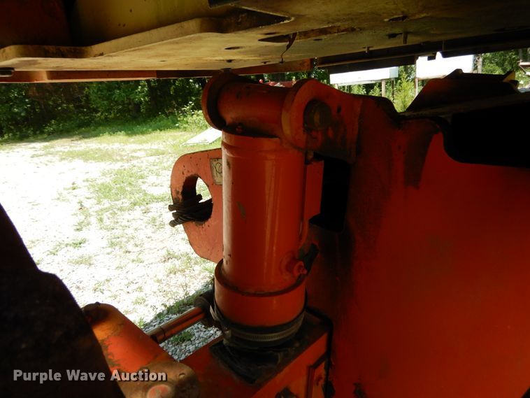 image for item II9609 1996 JLG 600S  boom lift