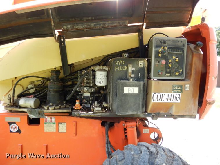 image for item II9609 1996 JLG 600S  boom lift