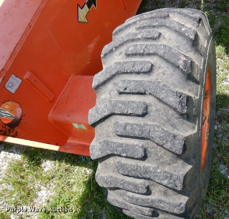 image for item II9609 1996 JLG 600S  boom lift