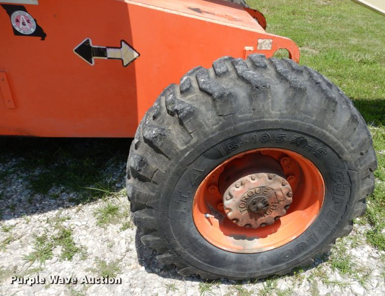 image for item II9609 1996 JLG 600S  boom lift