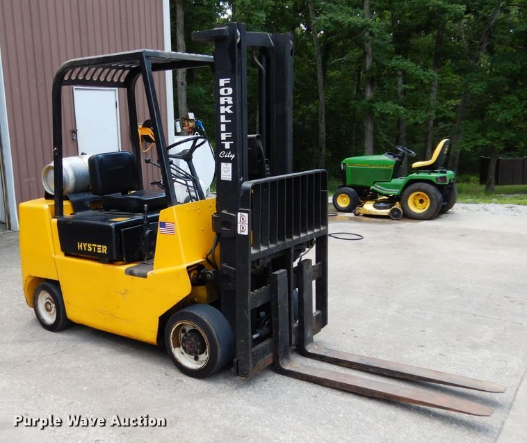 image for item II9611 Hyster S60XL  forklift