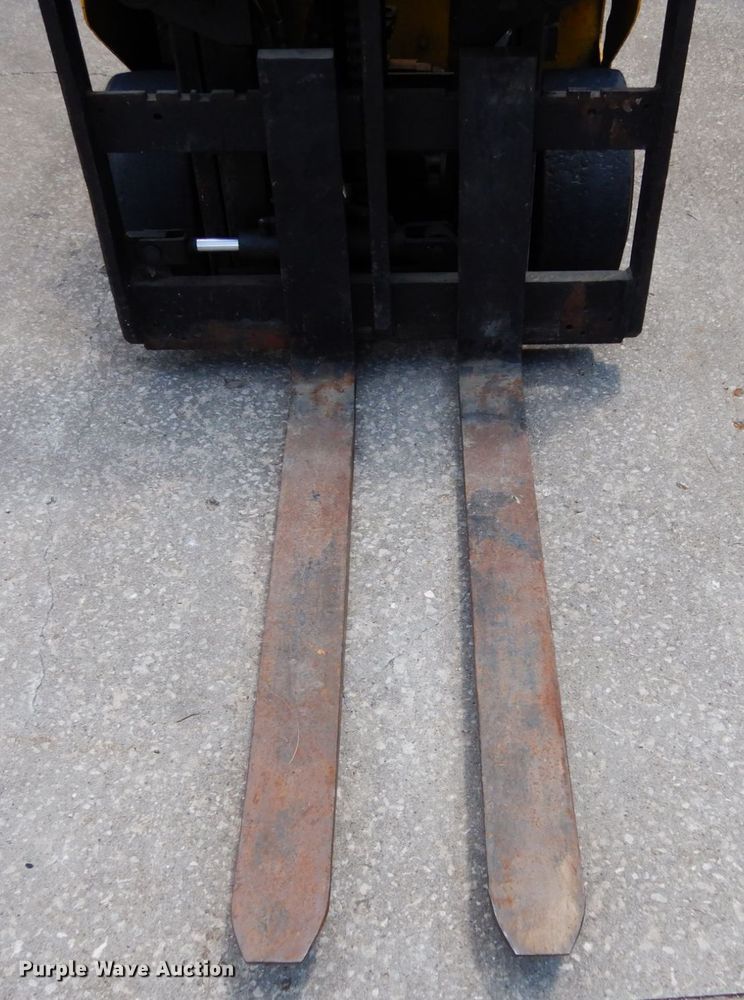 image for item II9611 Hyster S60XL  forklift