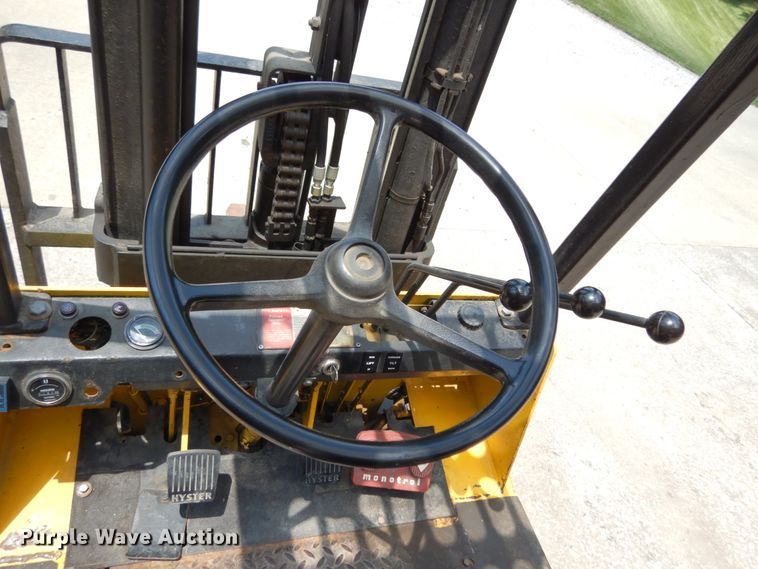 image for item II9611 Hyster S60XL  forklift