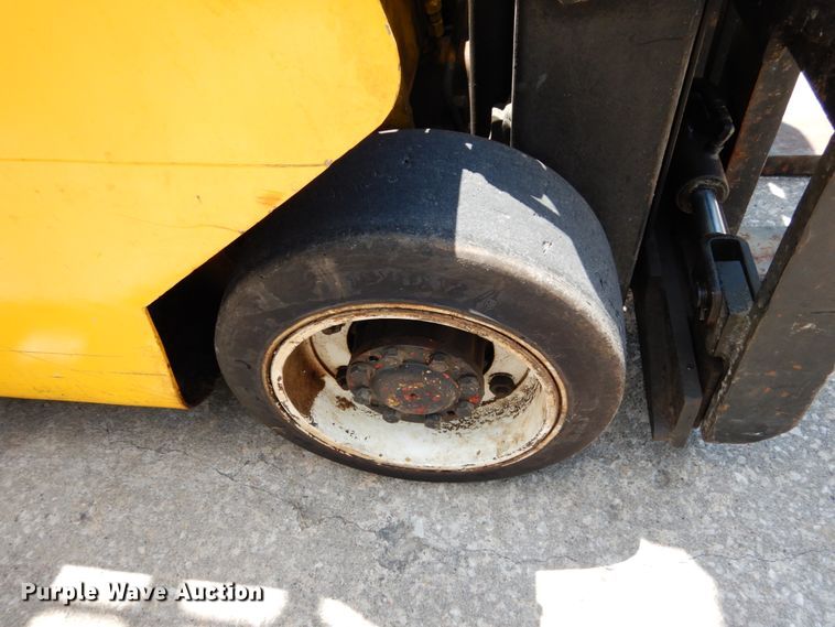 image for item II9611 Hyster S60XL  forklift