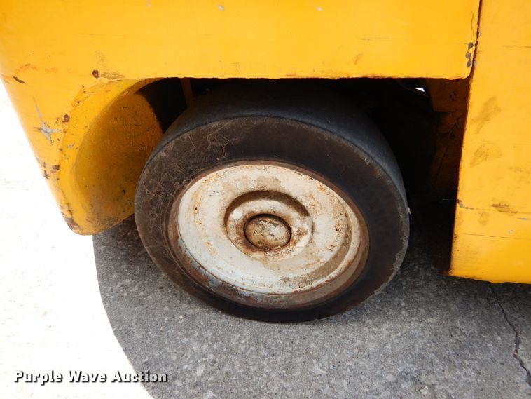 image for item II9611 Hyster S60XL  forklift