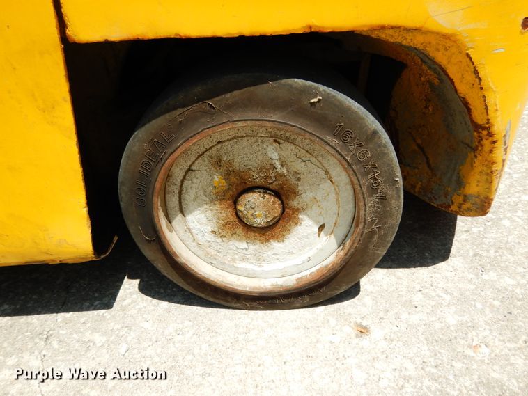 image for item II9611 Hyster S60XL  forklift