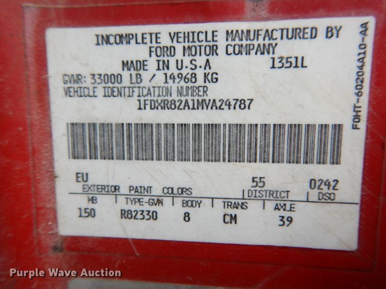 image for item IL9472 1991 Ford L8000  dump truck