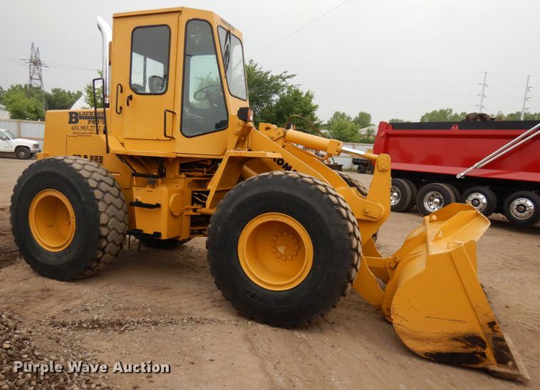 image for item IL9870 1989 Komatsu WA180  wheel loader