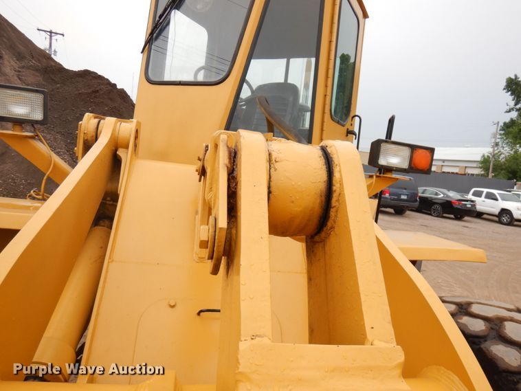 image for item IL9870 1989 Komatsu WA180  wheel loader