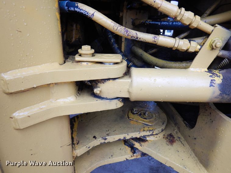 image for item IL9870 1989 Komatsu WA180  wheel loader