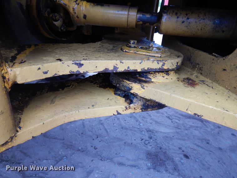 image for item IL9870 1989 Komatsu WA180  wheel loader