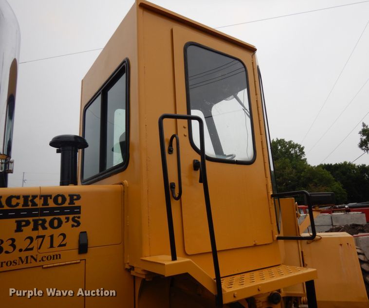 image for item IL9870 1989 Komatsu WA180  wheel loader