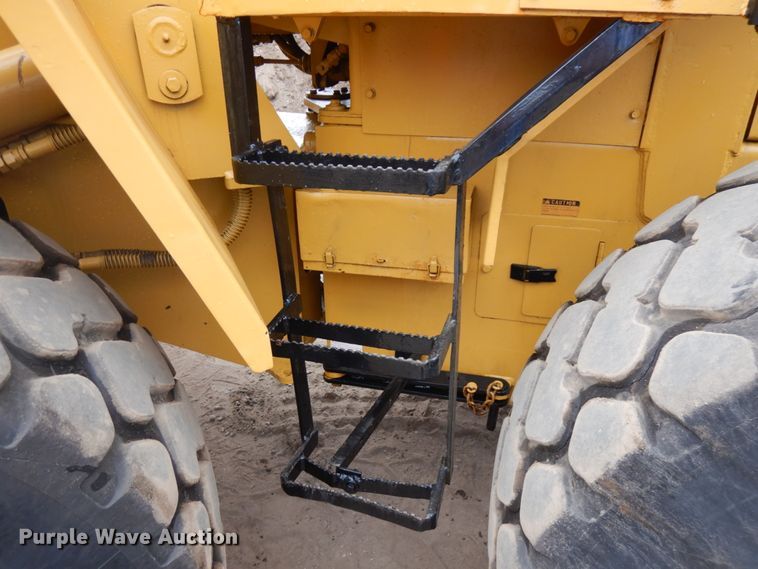 image for item IL9870 1989 Komatsu WA180  wheel loader