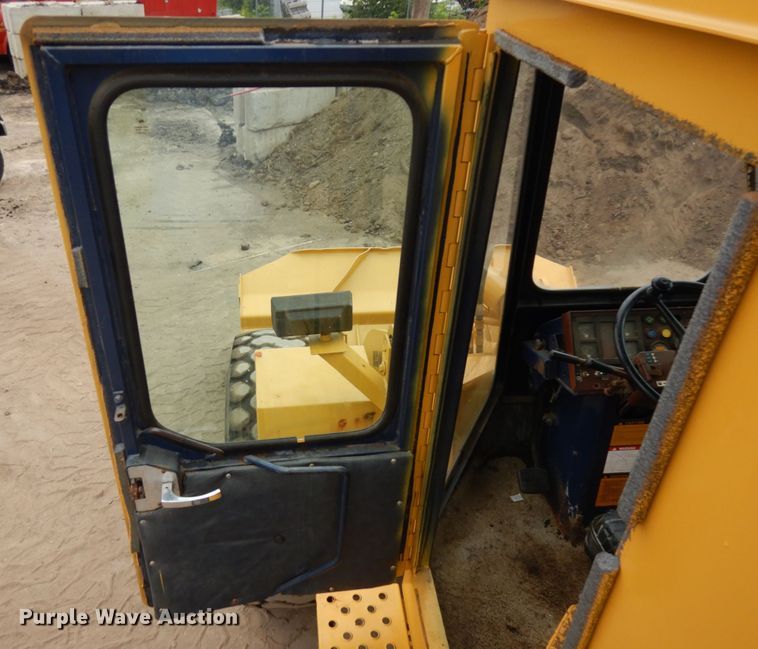 image for item IL9870 1989 Komatsu WA180  wheel loader