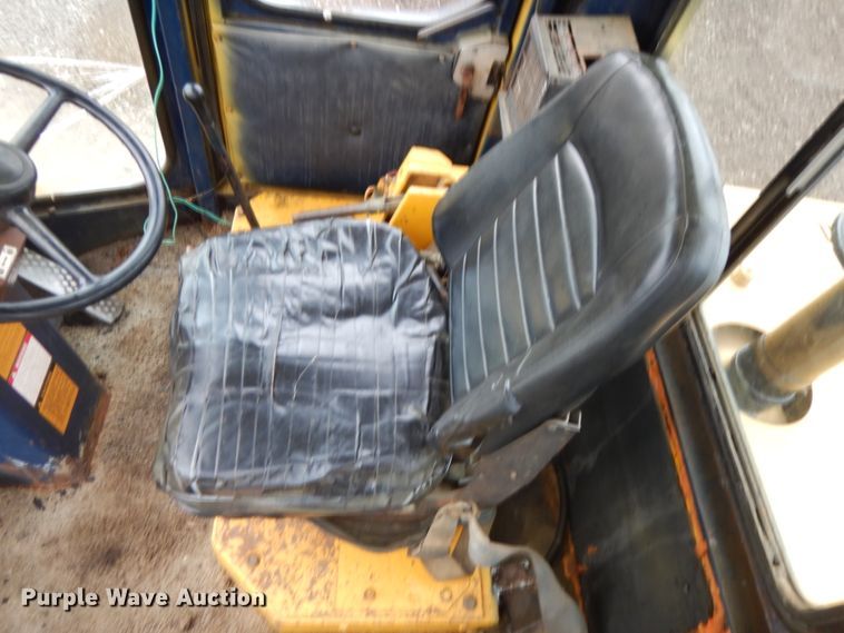 image for item IL9870 1989 Komatsu WA180  wheel loader