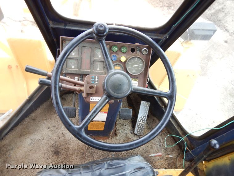 image for item IL9870 1989 Komatsu WA180  wheel loader