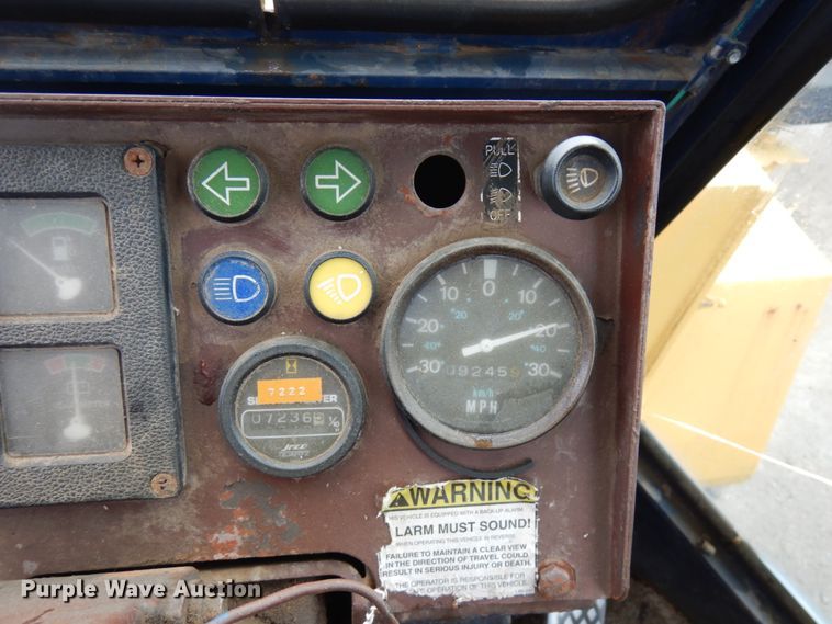 image for item IL9870 1989 Komatsu WA180  wheel loader