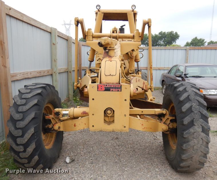 image for item IL9872 Huber-Warco  rigid frame motor grader