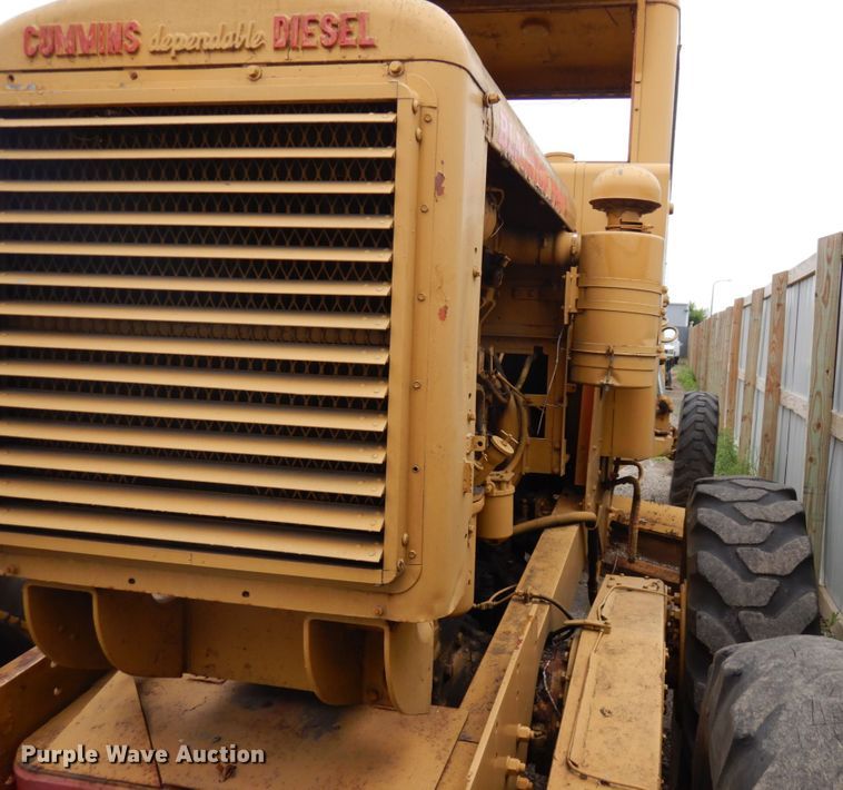 image for item IL9872 Huber-Warco  rigid frame motor grader