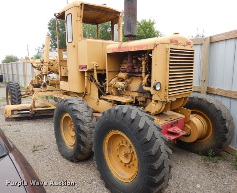 image for item IL9872 Huber-Warco  rigid frame motor grader