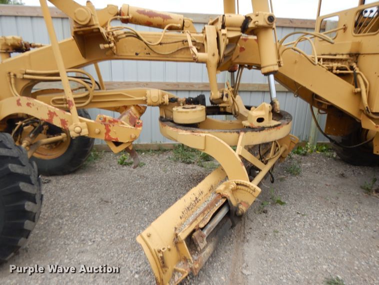image for item IL9872 Huber-Warco  rigid frame motor grader