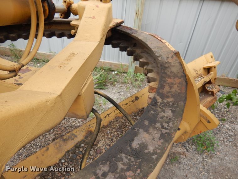 image for item IL9872 Huber-Warco  rigid frame motor grader