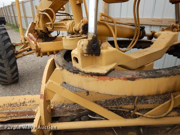 image for item IL9872 Huber-Warco  rigid frame motor grader