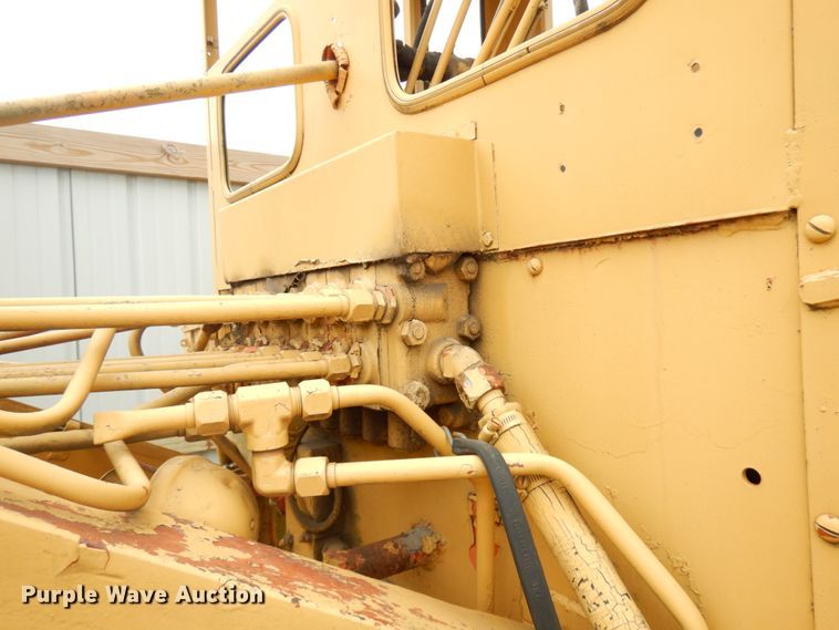 image for item IL9872 Huber-Warco  rigid frame motor grader
