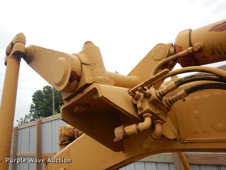 image for item IL9872 Huber-Warco  rigid frame motor grader