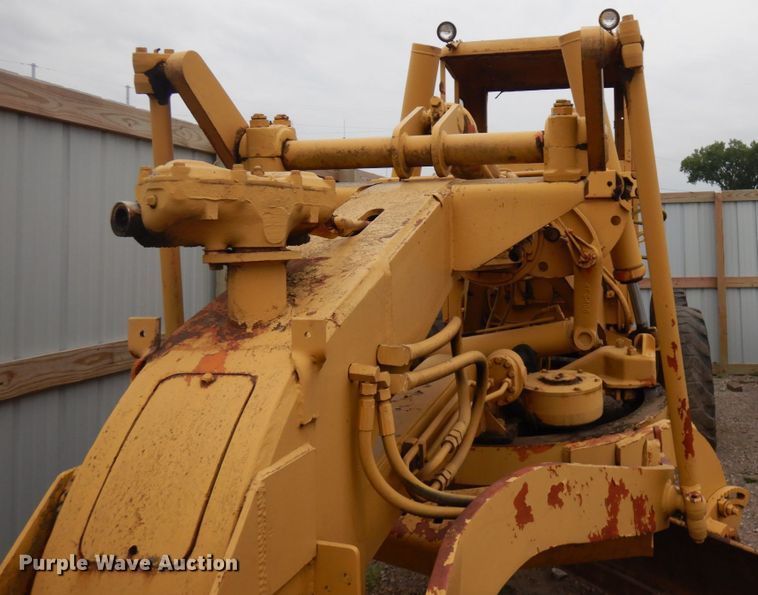 image for item IL9872 Huber-Warco  rigid frame motor grader