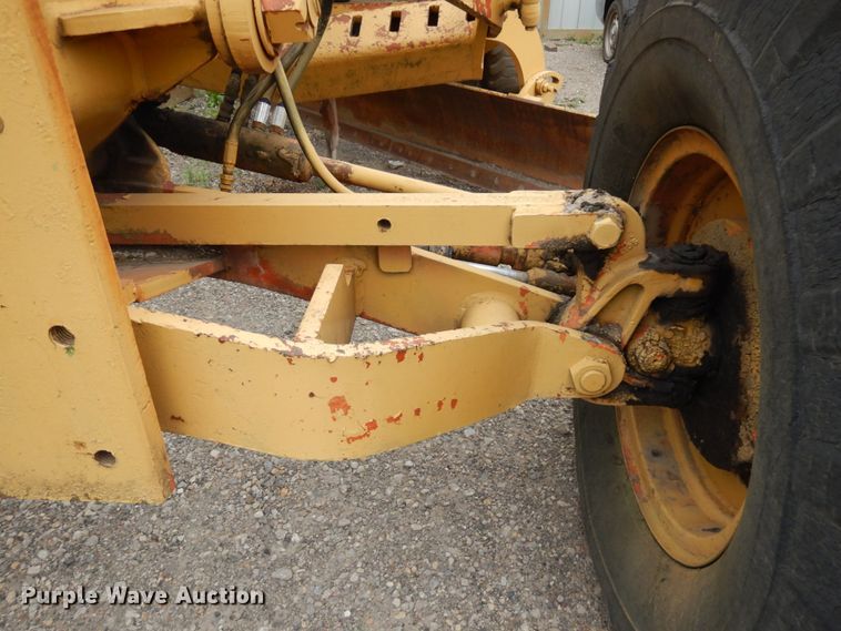 image for item IL9872 Huber-Warco  rigid frame motor grader