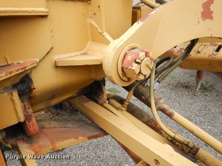 image for item IL9872 Huber-Warco  rigid frame motor grader