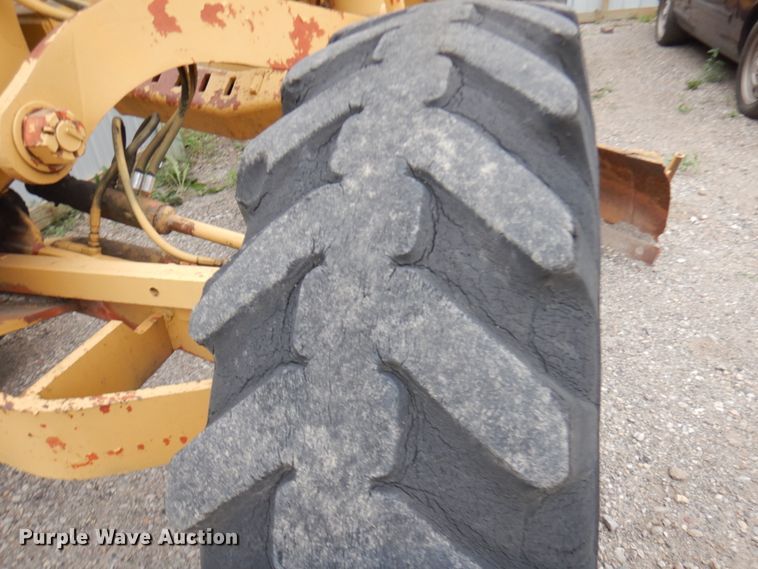 image for item IL9872 Huber-Warco  rigid frame motor grader